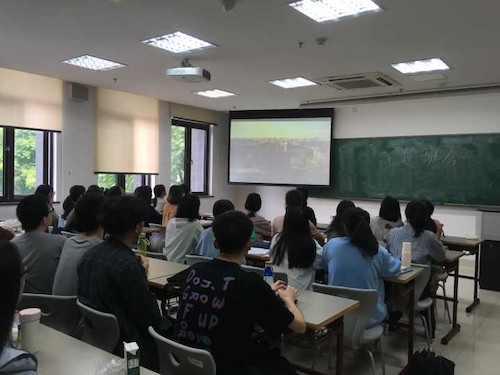 历史161班举行“传承五四精神，争做时代新人”主题班会